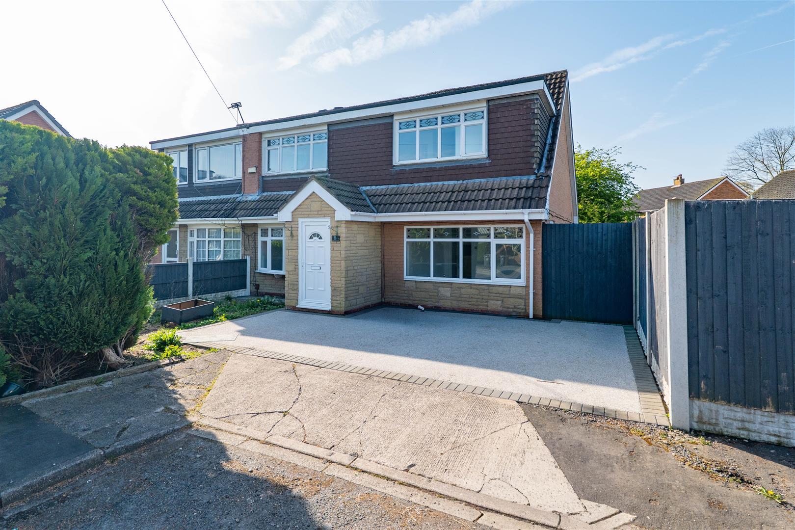 4 bed property in Cherrywood Close, Leyland